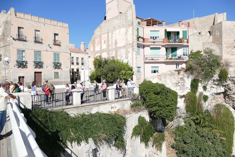 Ascensore Panoramico Piazza dell'Indipendenza Via Pietro Martini, 3, 09124 Cagliari CA, Italy