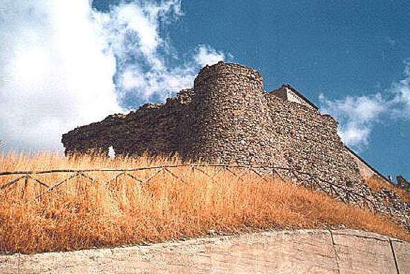 Cinta Muraria Longobardo-Normanna Torre Tronco-conica Ingresso Portale Monumentale Torre Quadra Via Monteforte, 1, 71028 Sant'Agata di Puglia FG, Italy