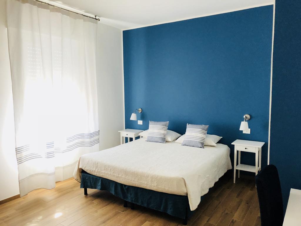 A Due Passi Guest House - Sassari - Via Principe di Piemonte 25, 07100 Sassari, Italia