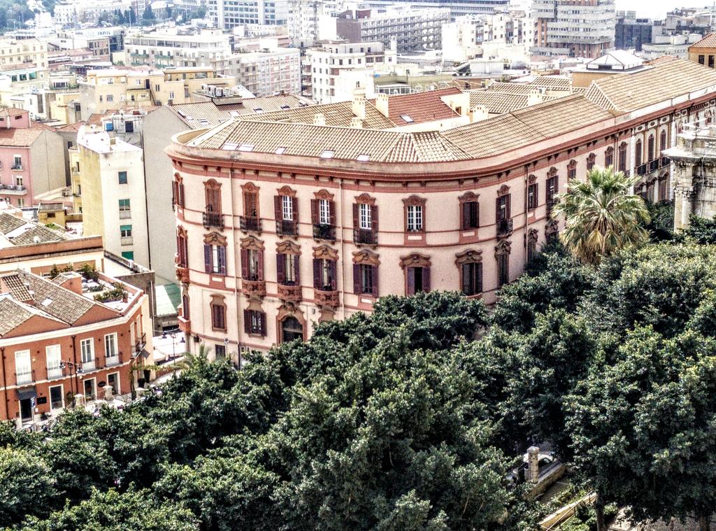 Al Bastione di Cagliari - Cagliari - Piazza Giovanni Marghinotti 1, 09124 Cagliari, Italia