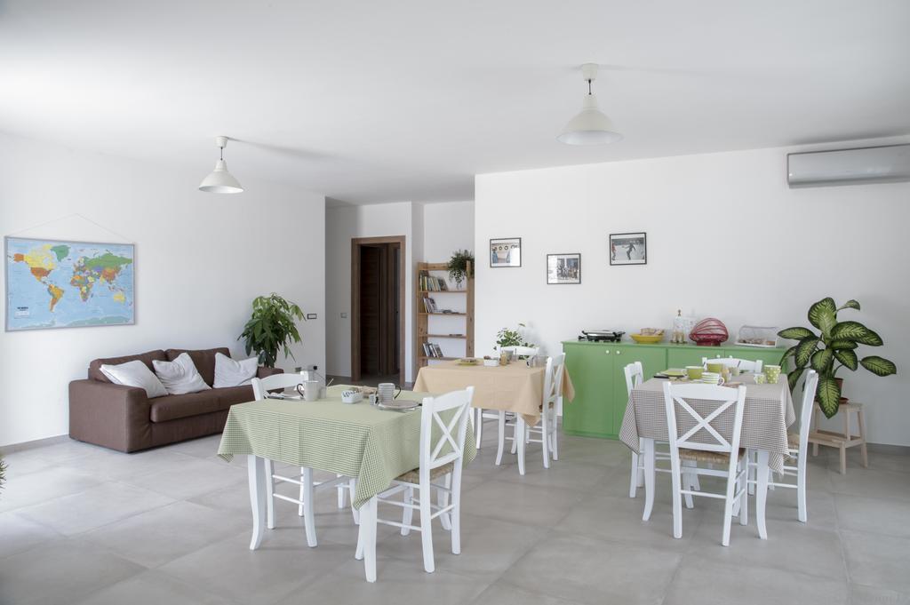 B&B Agata e gli altri - Tortolì - via Giovanni Paolo II 15 A, 08048 Tortolì, Italia