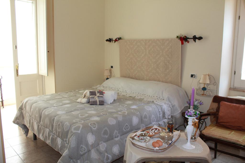 B&B Agnese - Cagliari - Piazza Annunziata, 9 (ex 13/A), 09123 Cagliari, Italia