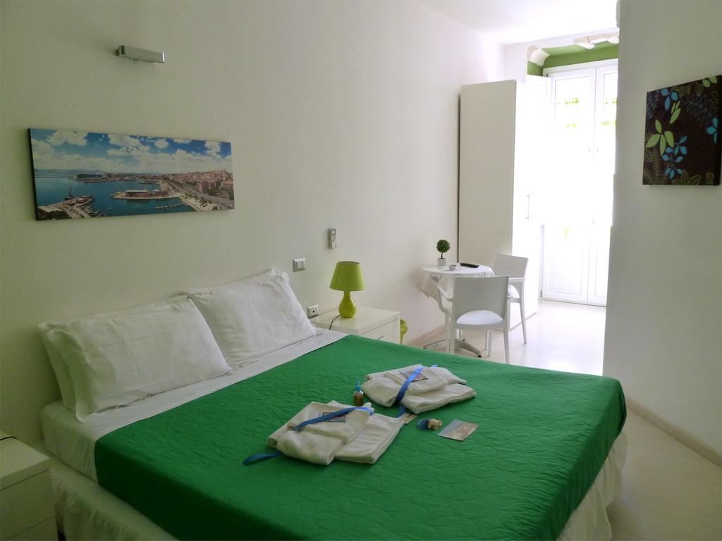 B&B Antica Via - Cagliari - Via Cavour Camillo Benso 93, 09124 Cagliari, Italia