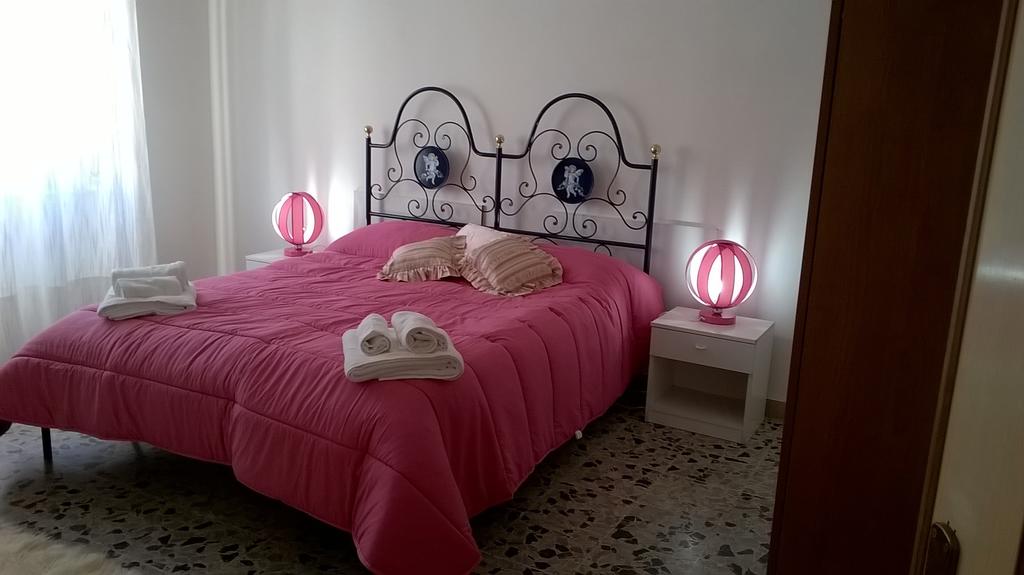 B&B Argentiera 12 - Cagliari - Via Argentiera 12, 09121 Cagliari, Italia