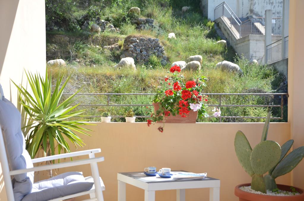 B&B Bynos - Baunei - via lombardo radice,1, 08040 Baunei, Italia