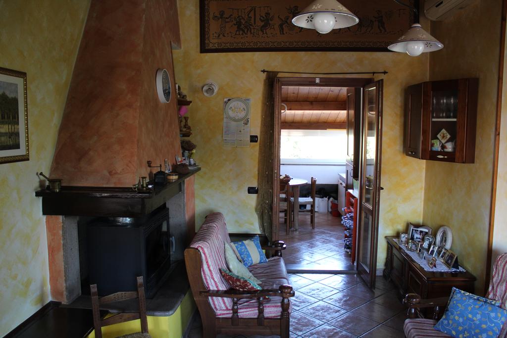 B&B Da Mari - Bauladu - Via Arruga D. Atza 29, 09070 Bauladu, Italia