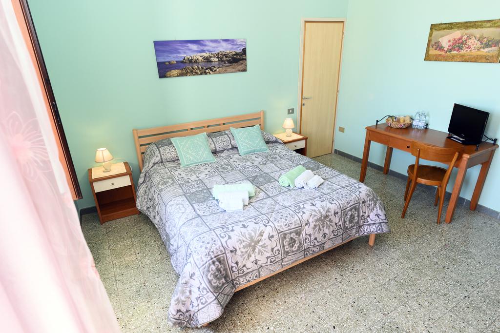 B&B Della Piazza - Telti - Via Roma 3, 07020 Telti, Italia