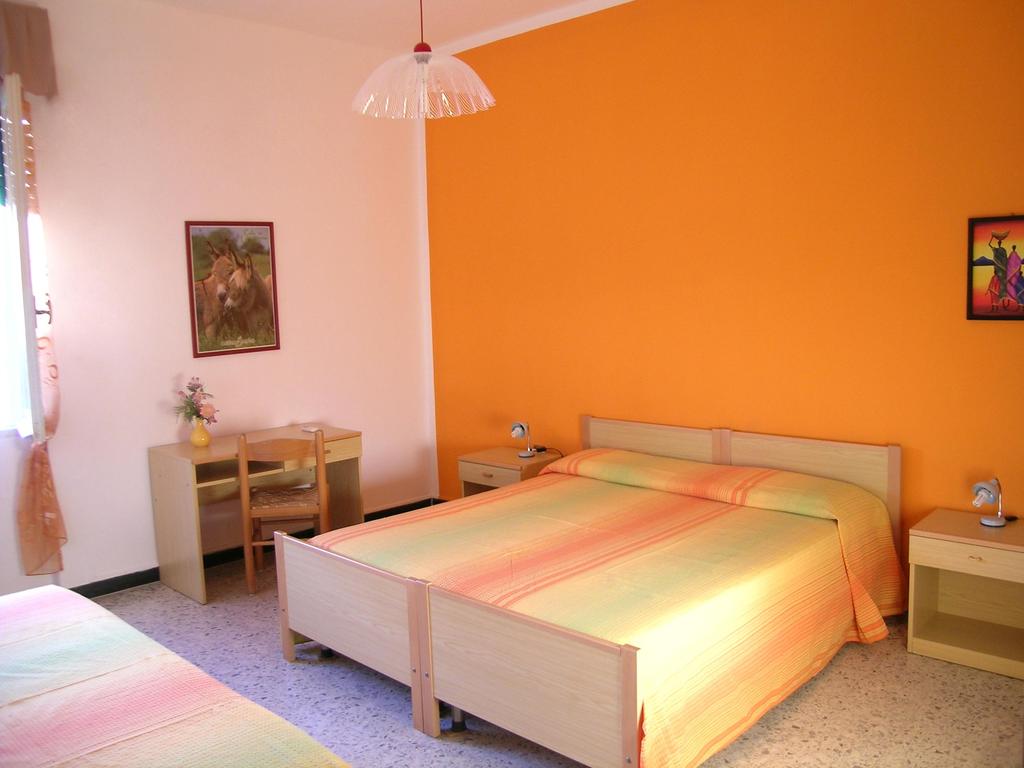 B&B Il Ramo Rosso - Alghero - Via Tarragona 80, 07041 Alghero, Italia