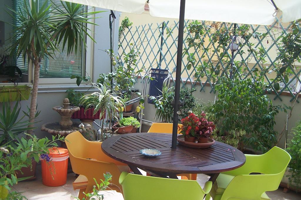 B&B In Centro - Cagliari - Via Pasquale Paoli 77, 09100 Cagliari, Italia