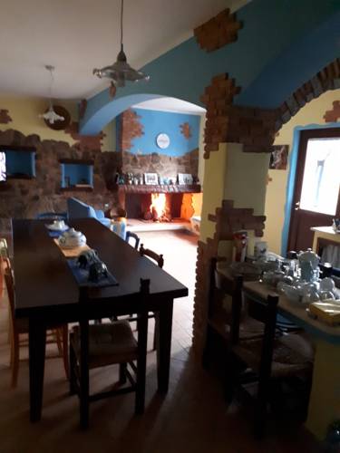 B&B La Dolce Sosta - Fonni - Via Marceddu, 9, 08023 Fonni, Italia