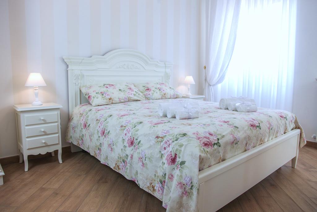 B&B La Perla - Chic Accommodation - Sassari - Via Monte Grappa 78, 07100 Sassari, Italia