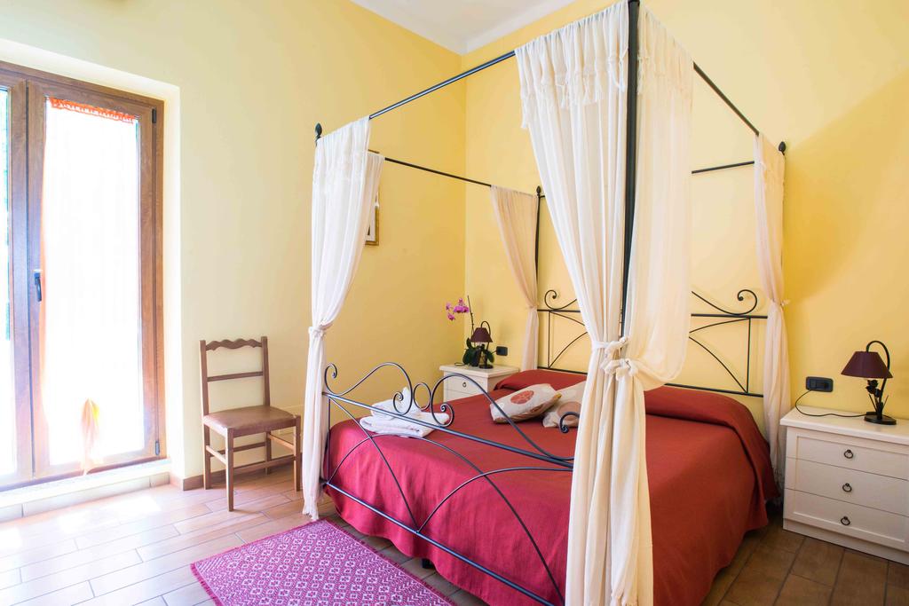 B&B L'Albero Dei Limoni - Portoscuso - Via Galilei 16, 09010 Portoscuso, Italia