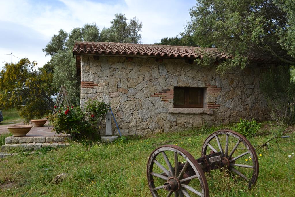 B&B Maison et Charme, Nonna Maria - Telti - Via Monte Pino, 07020 Telti, Italia