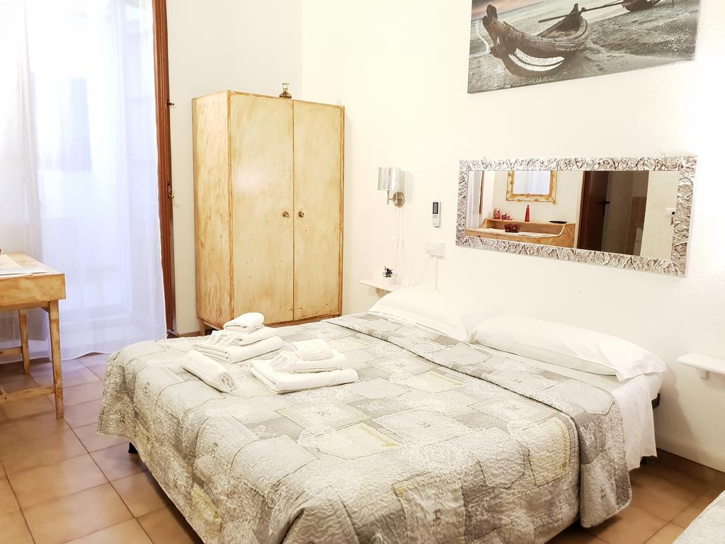 B&B Maristella - Cagliari - Corso Vittorio Emanuele II 159, 09124 Cagliari, Italia