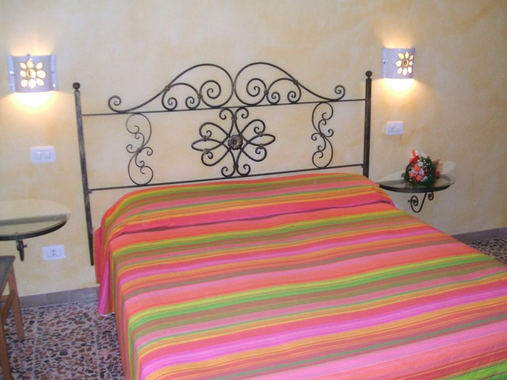 B&B Su Ghindalu - Villanova Monteleone - Via Nazionale 345, 07019 Villanova Monteleone, Italia