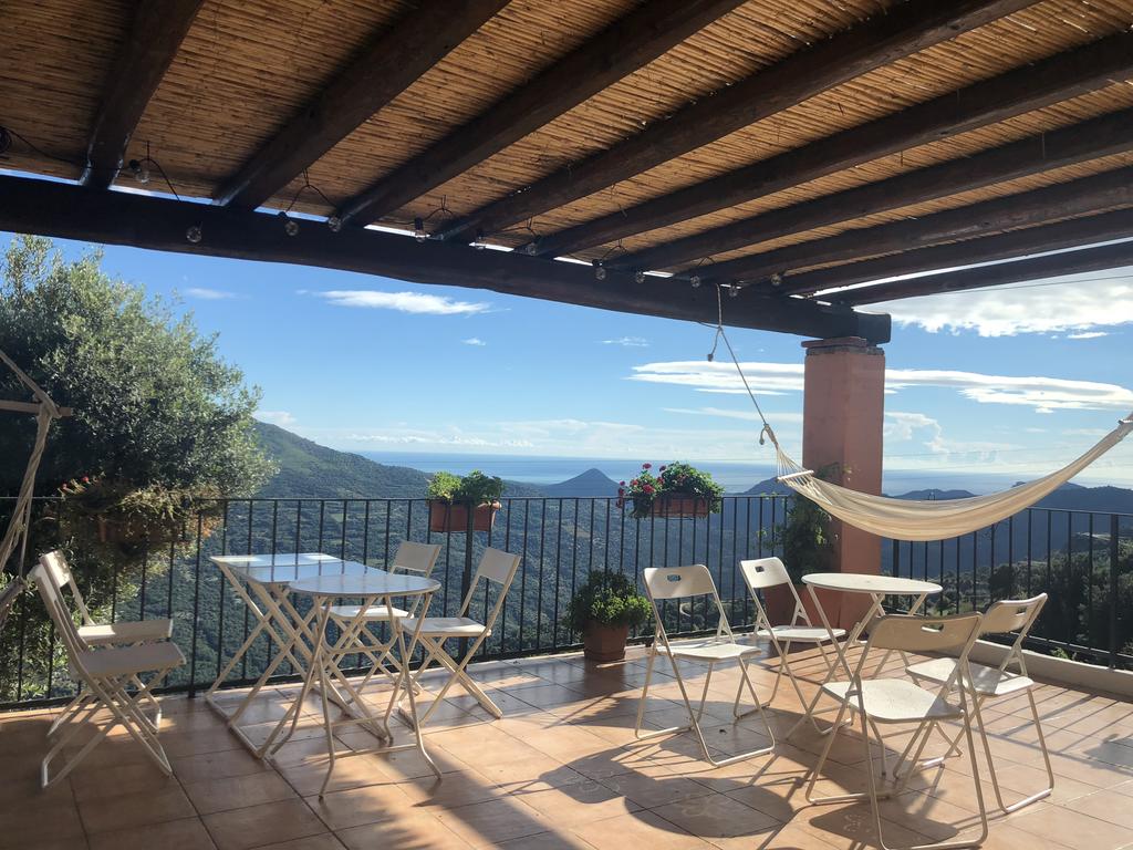 Bed and Breakfast Charlie Sardinia - Ulassai - Via Cerina 2, 08040 Ulassai, Italia