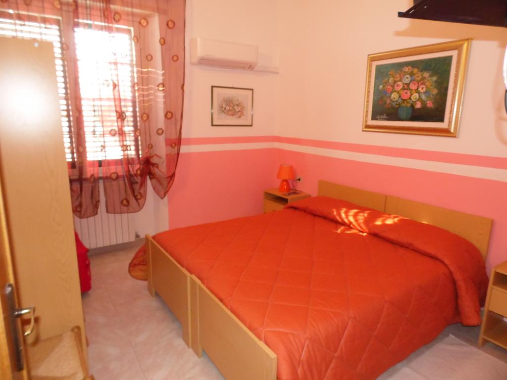 Bed & Breakfast Da Mintonia - Oliena - Via Monsignor Romero 5, 08025 Oliena, Italia