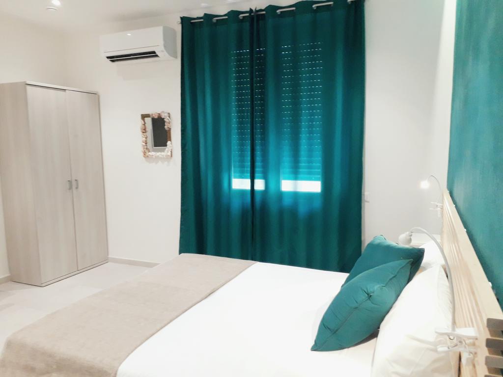 Insula b&b - Cagliari - Via Gianquinto de Gioannis 35, palazzina B, 09125 Cagliari, Italia