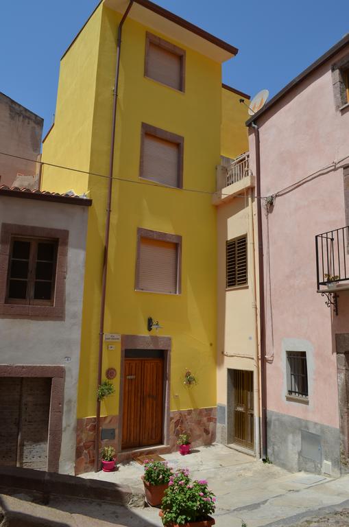 la casa di Angelo - Bosa - via San ignazio n28 via San Ignazio n28, 08013 Bosa, Italia