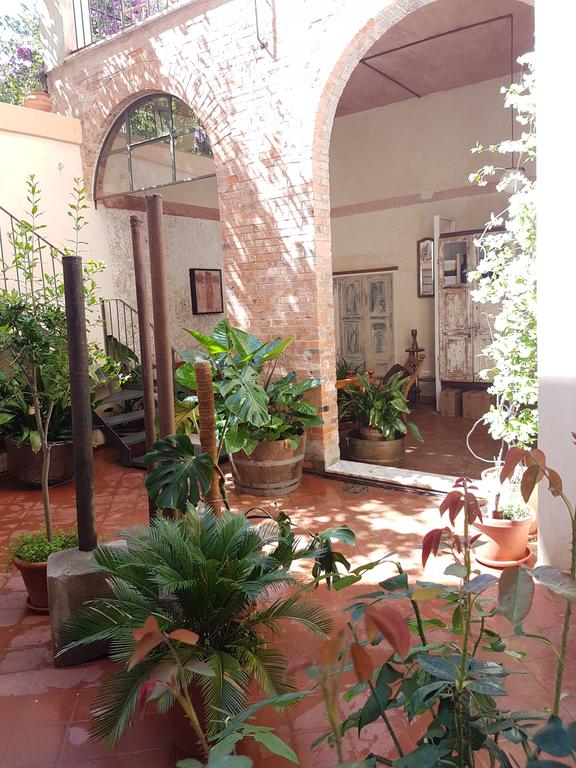 La Stazione Rooms & Garden - Sassari - Via Manno 12, 07100 Sassari, Italia