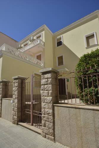 Liberty Guest House - Alghero - Via delle Nazioni Unite 19 2° Piano, 07041 Alghero, Italia