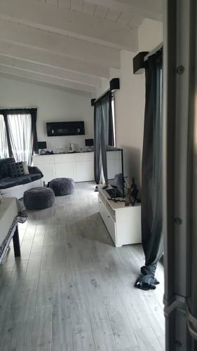 Lovely Loft B&B - Porto Torres - Via Tiziano 1, 07046 Porto Torres, Italia