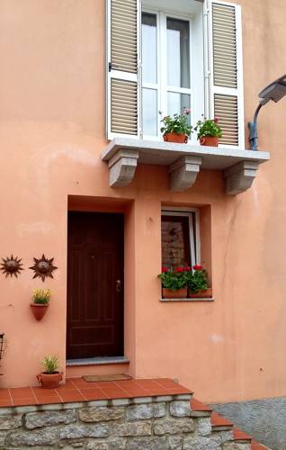 Lu Fungoni B&B - Calangianus - Via Corsica, 6, 07023 Calangianus, Italia