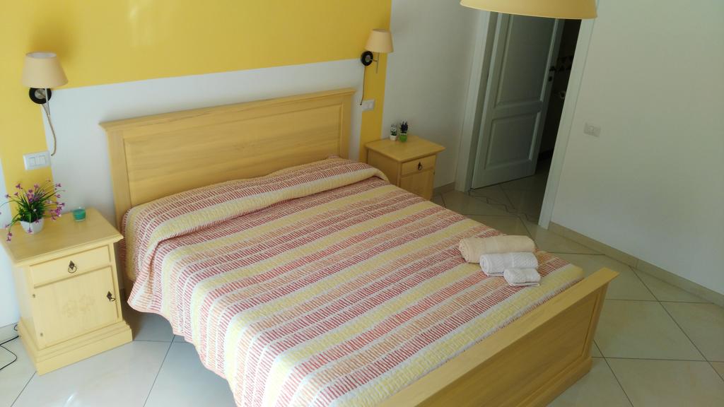 Sa Zodia Guest House - Bitti - Via Brescia, 25, 08021 Bitti, Italia