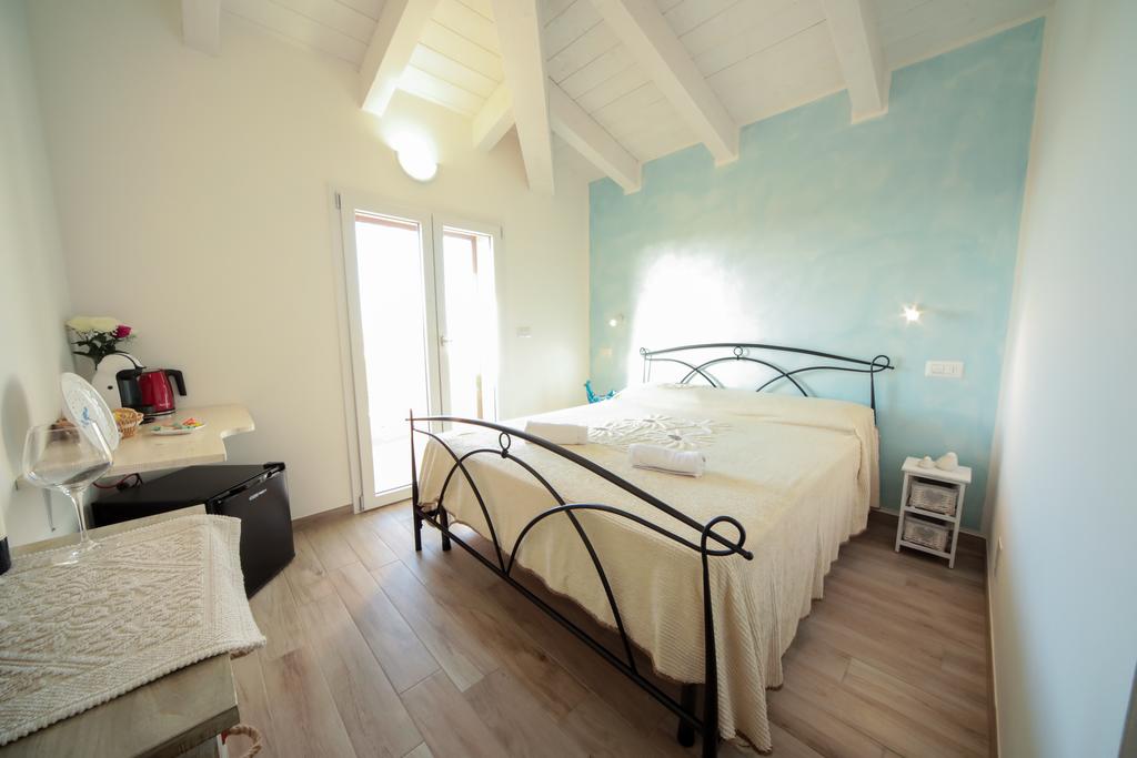 Suite delle Rondini B&B - Alghero - Via Verdina Pensè ( Ex Via Demuro ) n°5, 07041 Alghero, Italia