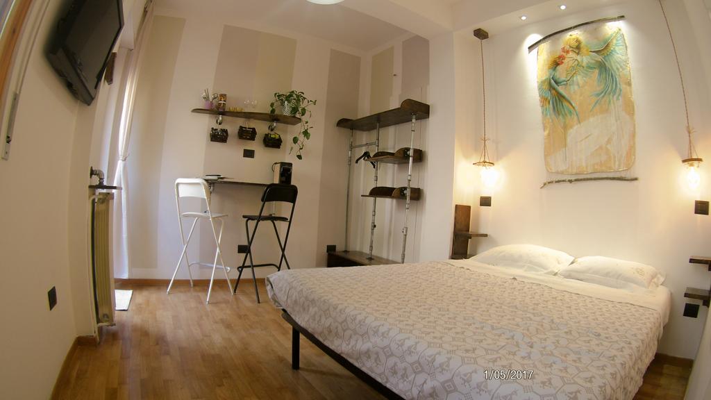 Tzio Roomme - Alghero - Lungomare Valencia 10, 07041 Alghero, Italia